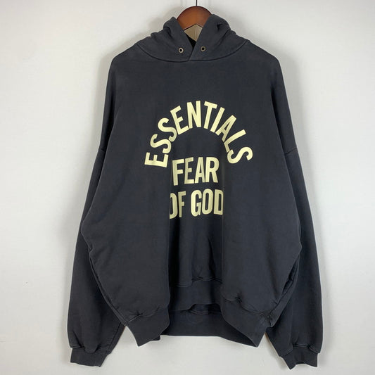 【中古品】【メンズ】 Fear of God ESSENTIALS フィアオブゴッド エッセンシャルズ CAMPUS 90's HOODIE キャンパス ナインティズ フーディ トップス プルオーバーパーカー 142-260524-ko-19-tei サイズ：L カラー：ブラック系 万代Net店