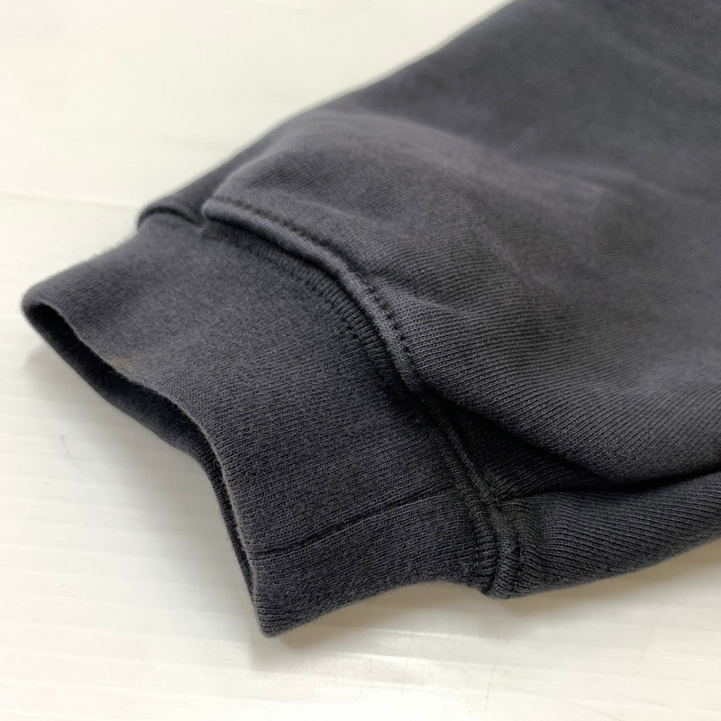 【中古品】【メンズ】 Fear of God ESSENTIALS フィアオブゴッド エッセンシャルズ CAMPUS 90's HOODIE キャンパス ナインティズ フーディ トップス プルオーバーパーカー 142-260524-ko-19-tei サイズ：L カラー：ブラック系 万代Net店