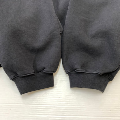 【中古品】【メンズ】 Fear of God ESSENTIALS フィアオブゴッド エッセンシャルズ CAMPUS 90's HOODIE キャンパス ナインティズ フーディ トップス プルオーバーパーカー 142-260524-ko-19-tei サイズ：L カラー：ブラック系 万代Net店