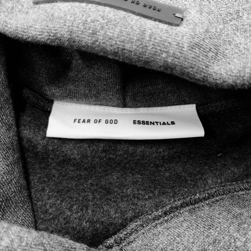 【中古品】【メンズ】 FOG ESSENTIALS フィアオブゴッド エッセンシャルズ CLASSIC HOODIE クラシック フーディ トップス プルオーバーパーカー 142-260530-ko-05-tei サイズ：L カラー：グレー 万代Net店