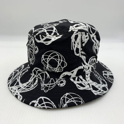 【中古品】【メンズ】 CROOKS&CASTLES クルックスアンドキャッスルズ × FUTURA フューチュラ 別注コラボ REVERSIBLE BUCKET HAT リバーシブル バケットハット 帽子 185-260730-yo-15-tei サイズ：不明 カラー：ブラック 万代Net店