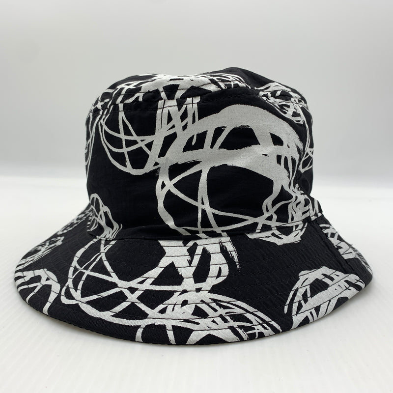 【中古品】【メンズ】 CROOKS&CASTLES クルックスアンドキャッスルズ × FUTURA フューチュラ 別注コラボ REVERSIBLE BUCKET HAT リバーシブル バケットハット 帽子 185-260730-yo-15-tei サイズ：不明 カラー：ブラック 万代Net店