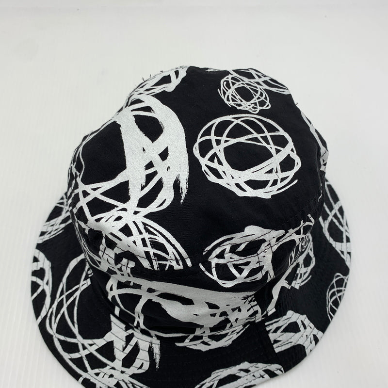 【中古品】【メンズ】 CROOKS&CASTLES クルックスアンドキャッスルズ × FUTURA フューチュラ 別注コラボ REVERSIBLE BUCKET HAT リバーシブル バケットハット 帽子 185-260730-yo-15-tei サイズ：不明 カラー：ブラック 万代Net店