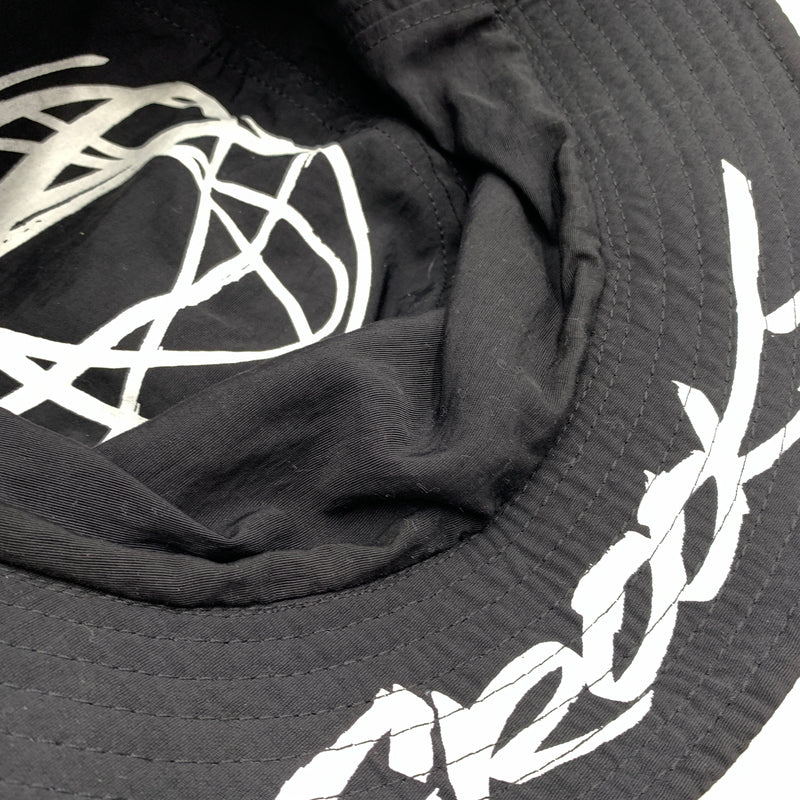 【中古品】【メンズ】 CROOKS&CASTLES クルックスアンドキャッスルズ × FUTURA フューチュラ 別注コラボ REVERSIBLE BUCKET HAT リバーシブル バケットハット 帽子 185-260730-yo-15-tei サイズ：不明 カラー：ブラック 万代Net店