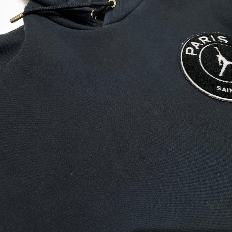 【中古品】【メンズ】 NIKE ナイキ × PARIS SAINT-GERMAIN パリ サンジェルマン 別注コラボ JORDAN PSG HOODIE CV9904-010 ジョーダン フーディ長袖 トップス プルオーバーパーカー 148-260826-yo-09-teih サイズ：M カラー：ブラック 万代Net店