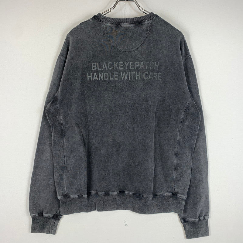 【中古品】【メンズ】 BlackEyePatch ブラックアイパッチ HANDLE WITH CARE PIGMENT DYED SWEAT ケア ピグメント ダイド スウェット トップス トレーナー 取扱注意 142-260602-ko-08-tei サイズ：M カラー：ブラック 万代Net店