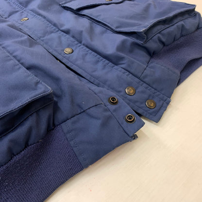 【中古品】【メンズ】 OUTDOOR EXCHANGE アウトドア エクスチェンジ REVERSIBLE VEST リバーシブルベスト ライトアウター ダウン フェザーベスト 144-260602-ko-02-tei サイズ：XL カラー：ネイビー/レッド 万代Net店
