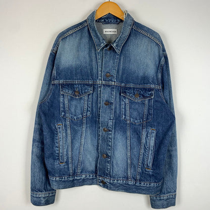 【中古品】【メンズ】 BALENCIAGA バレンシアガ 529177 TBP46 BACK LOGO DENIM JACKET バック ロゴ デニムジャケット ライトアウター Gジャン ダメージ加工 141-260602-ko-01-tei サイズ：34 カラー：インディゴ 万代Net店