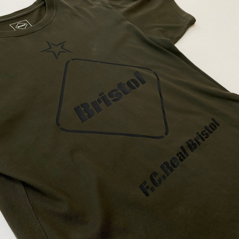 【中古品】【メンズ】 F.C.R.B. エフシーレアルブリストル EMBLEM S/S TEE FCRB-202075 エンブレム ショートスリーブ Tシャツ 半袖トップス 142-260716-ss-01-tei サイズ：S カラー：カーキ 万代Net店