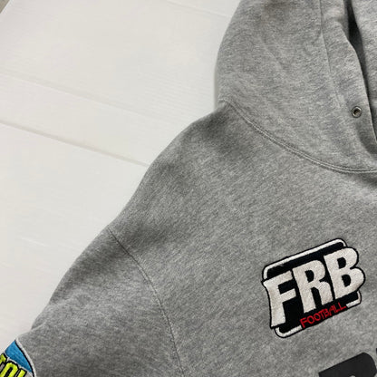 【中古品】【メンズ】 F.C.R.B. エフシーアールビー PATCH LOGO HOODIE FCRB-190058 パッチ ロゴ フーディ 長袖 トップス プルオーバーパーカー 142-260606-yo-19-tei サイズ：S カラー：グレー 万代Net店