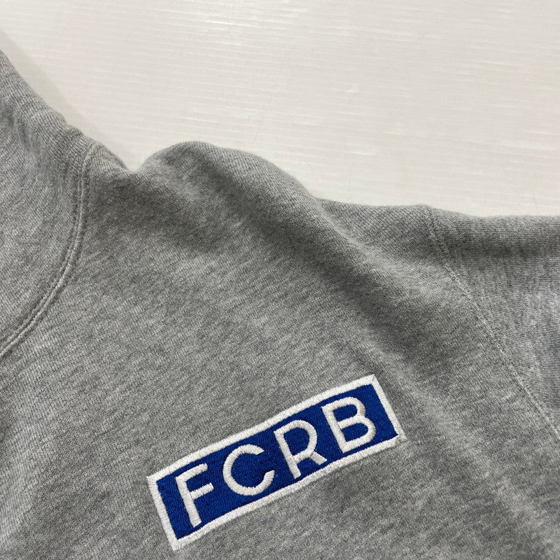 【中古品】【メンズ】 F.C.R.B. エフシーアールビー PATCH LOGO HOODIE FCRB-190058 パッチ ロゴ フーディ 長袖 トップス プルオーバーパーカー 142-260606-yo-19-tei サイズ：S カラー：グレー 万代Net店