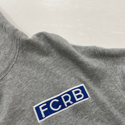 【中古品】【メンズ】 F.C.R.B. エフシーアールビー PATCH LOGO HOODIE FCRB-190058 パッチ ロゴ フーディ 長袖 トップス プルオーバーパーカー 142-260606-yo-19-tei サイズ：S カラー：グレー 万代Net店