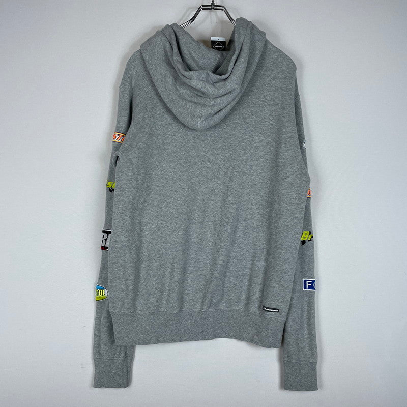 【中古品】【メンズ】 F.C.R.B. エフシーアールビー PATCH LOGO HOODIE FCRB-190058 パッチ ロゴ フーディ 長袖 トップス プルオーバーパーカー 142-260606-yo-19-tei サイズ：S カラー：グレー 万代Net店