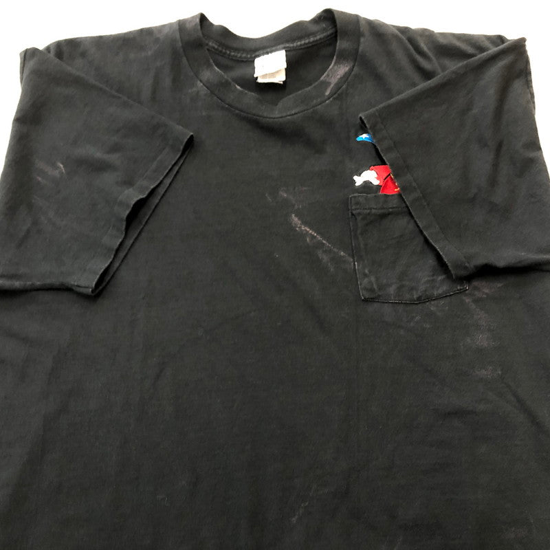 【現状渡し品】【メンズ】 DISNEY ディズニー POCKET SORCERER TEE ポケット ソーサラー Tシャツ 半袖 トップス 145-260711-sa-06-tei サイズ：XXL カラー：ブラック 万代Net店