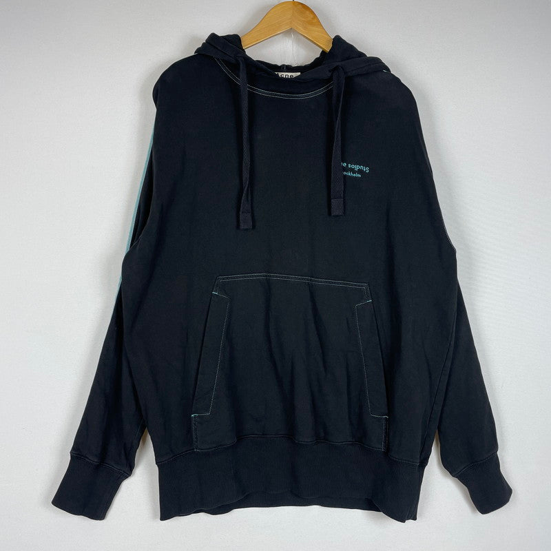 【中古品】【メンズ】 ACNE STUDIOS アクネステュディオス SLEEVE TAPE HOODIE FN-MN-SWEA000023 スリーブ テープ フーディ 長袖 トップス プルオーバーパーカー 140-260606-yo-17-tei サイズ：S カラー：ブラック/ブルー 万代Net店