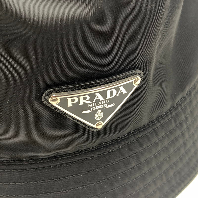 【中古品】【メンズ】 PRADA プラダ RE-NYLON BUCKET HAT P101 2021 29091 ナイロン トライアングルタグ バケットハット 帽子 185-260606-ko-09-tei サイズ：L カラー：ブラック 万代Net店