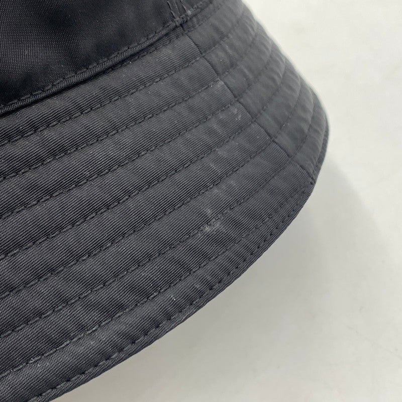 【中古品】【メンズ】 PRADA プラダ RE-NYLON BUCKET HAT P101 2021 29091 ナイロン トライアングルタグ バケットハット 帽子 185-260606-ko-09-tei サイズ：L カラー：ブラック 万代Net店