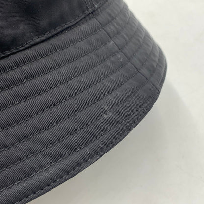 【中古品】【メンズ】 PRADA プラダ RE-NYLON BUCKET HAT P101 2021 29091 ナイロン トライアングルタグ バケットハット 帽子 185-260606-ko-09-tei サイズ：L カラー：ブラック 万代Net店