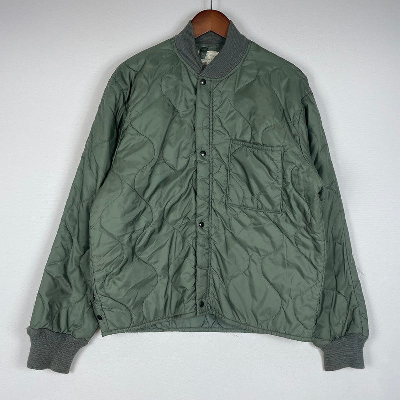 【中古品】【メンズ】 US.ARMY アメリカ軍 CWU-9/P QUILTING LINER JACKET DLA100-81-C-3079 キルティング ライナージャケット ライトアウター 145-260606-yo-03-tei サイズ：M カラー：カーキ 万代Net店