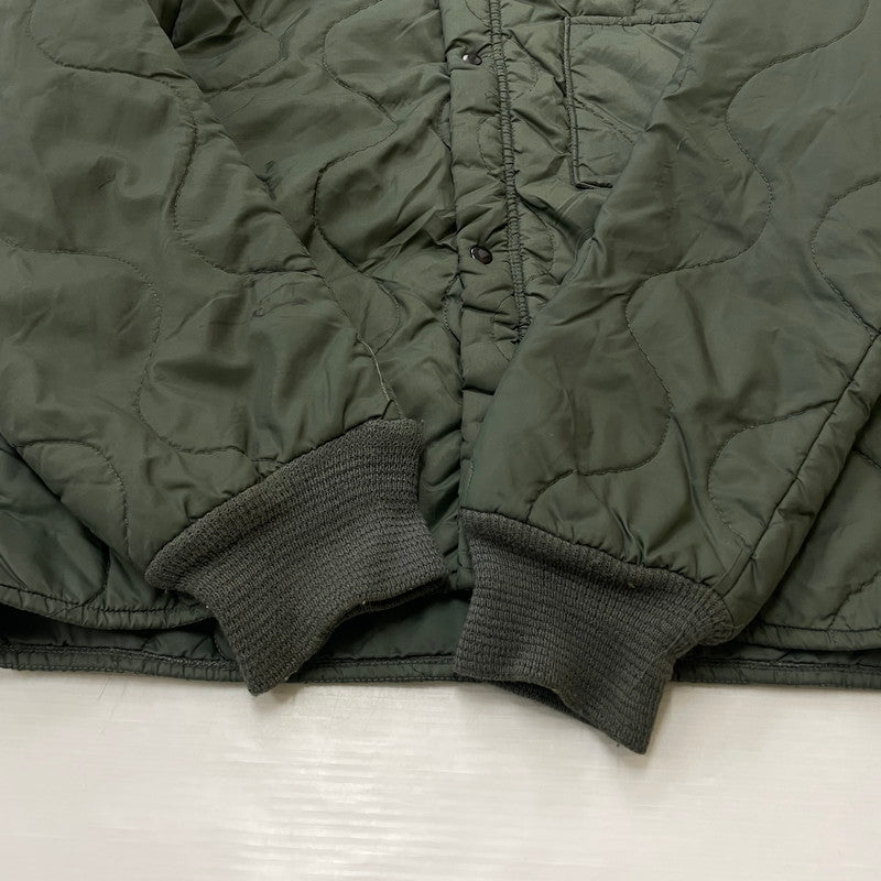 【中古品】【メンズ】 US.ARMY アメリカ軍 CWU-9/P QUILTING LINER JACKET DLA100-81-C-3079 キルティング ライナージャケット ライトアウター 145-260606-yo-03-tei サイズ：M カラー：カーキ 万代Net店