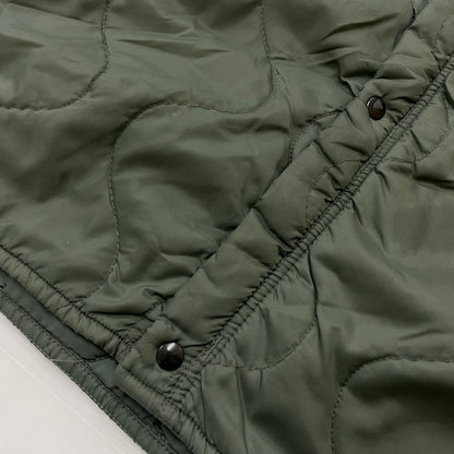 【中古品】【メンズ】 US.ARMY アメリカ軍 CWU-9/P QUILTING LINER JACKET DLA100-81-C-3079 キルティング ライナージャケット ライトアウター 145-260606-yo-03-tei サイズ：M カラー：カーキ 万代Net店