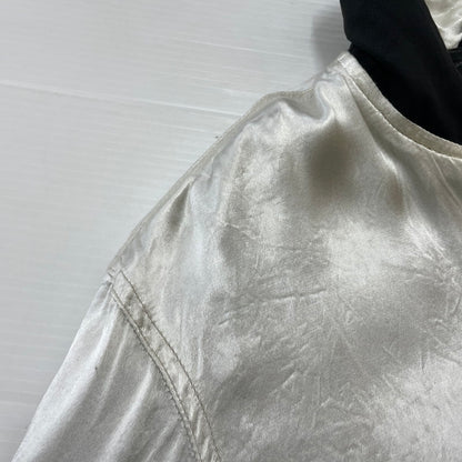 【中古品】【メンズ】 AVIREX アヴィレックス REVERSIBLE VIETNAM JACKET 6182020 リバーシブル ベトナム ジャケット 刺繍 べトジャン ライトアウター 145-260606-yo-14-tei サイズ：L カラー：ブラック/ホワイト 万代Net店