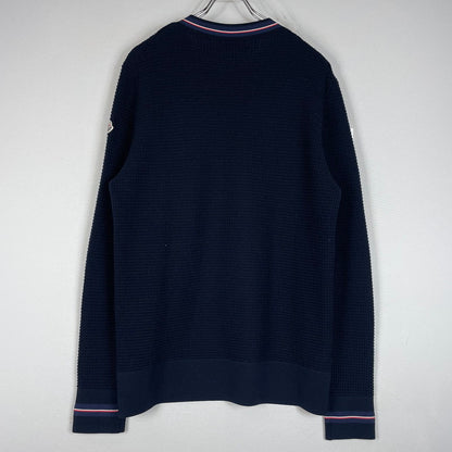 【中古品】【メンズ】 MONCLER モンクレール 18AW WAPPEN LOGO WAFFLE CREWNECK KNIT D20919033800 ワッペンロゴ ワッフル クルーネック ニット 長袖 トップス 141-260606-yo-09-tei サイズ：XL カラー：ネイビー 万代Net店