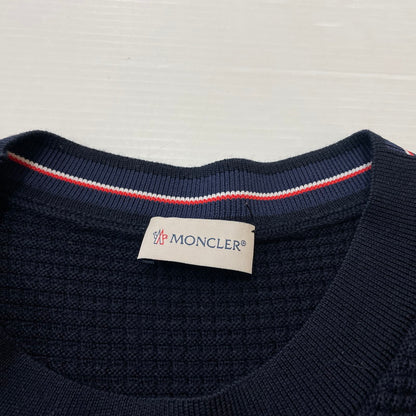 【中古品】【メンズ】 MONCLER モンクレール 18AW WAPPEN LOGO WAFFLE CREWNECK KNIT D20919033800 ワッペンロゴ ワッフル クルーネック ニット 長袖 トップス 141-260606-yo-09-tei サイズ：XL カラー：ネイビー 万代Net店