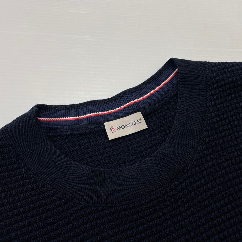 【中古品】【メンズ】 MONCLER モンクレール 18AW WAPPEN LOGO WAFFLE CREWNECK KNIT D20919033800 ワッペンロゴ ワッフル クルーネック ニット 長袖 トップス 141-260606-yo-09-tei サイズ：XL カラー：ネイビー 万代Net店