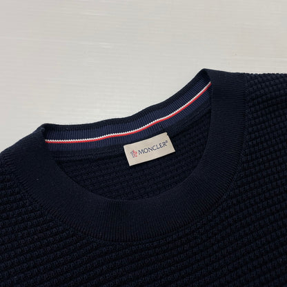 【中古品】【メンズ】 MONCLER モンクレール 18AW WAPPEN LOGO WAFFLE CREWNECK KNIT D20919033800 ワッペンロゴ ワッフル クルーネック ニット 長袖 トップス 141-260606-yo-09-tei サイズ：XL カラー：ネイビー 万代Net店