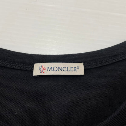 【中古品】【メンズ】 MONCLER モンクレール EMBLEM LOGO PRINT SS TEE F10918C73620 エンブレム ロゴ プリント ショートスリーブ Tシャツ 半袖 トップス 141-260606-yo-06-tei サイズ：L カラー：ブラック 万代Net店