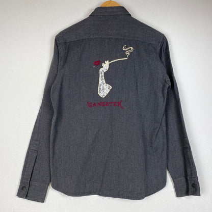 【中古品】【メンズ】 GANGSTERVILLE ギャングスタービル EMBROIDERED L/S SHIRT 刺繍 ロングスリーブ シャツ 長袖トップス 145-260716-ss-07-tei サイズ：S カラー：ブラック系 万代Net店