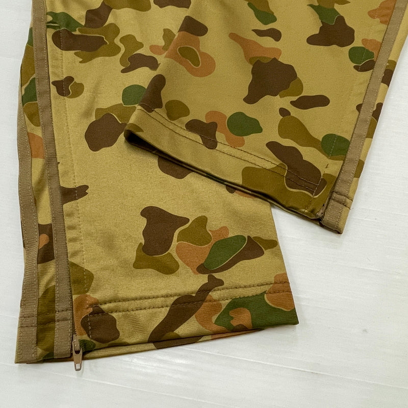 【中古品】【メンズ】 ADIDAS アディダス FIREBIRD DUCK HUNTER CAMO TRACK PANTS ファイヤーバード ダック ハンター カモ トラック パンツ ボトムス 159-260901-sa-11-teih サイズ：M カラー：カモ 万代Net店