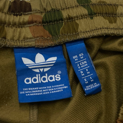 【中古品】【メンズ】 ADIDAS アディダス FIREBIRD DUCK HUNTER CAMO TRACK PANTS ファイヤーバード ダック ハンター カモ トラック パンツ ボトムス 159-260901-sa-11-teih サイズ：M カラー：カモ 万代Net店