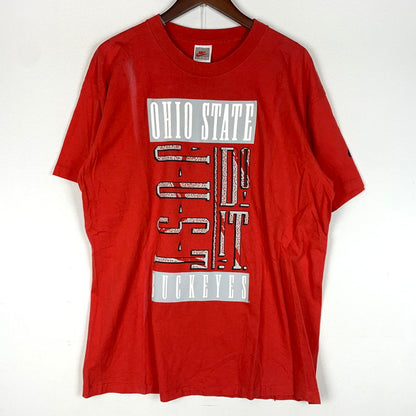 【現状渡し品】【メンズ】 NIKE ナイキ 90's OHIO STATE BUCKEYES S/S TEE 90年代 オハイオ ステイツ バックアイズ ショートスリーブ Tシャツ 半袖 トップス 148-260607-ko-08-tei サイズ：XL カラー：レッド 万代Net店