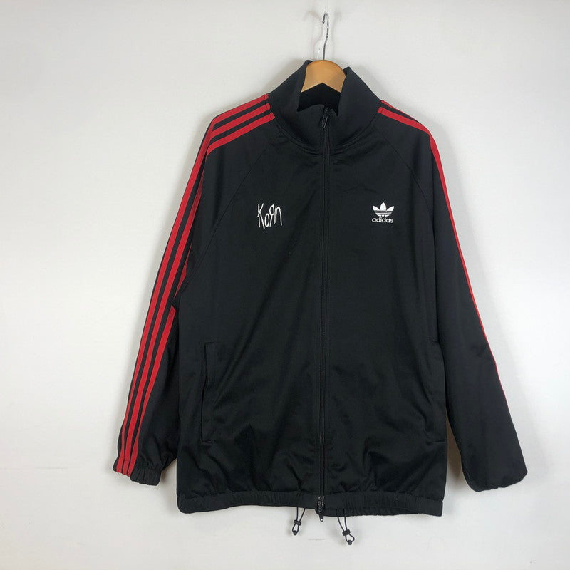 【中古品】【メンズ】 ADIDAS アディダス × KORN コーン 別注 コラボ TRACK TOP JG1341 トラック トップ 長袖 トップス 148-260609-sa-08-tei サイズ：2XL カラー：ブラックレッド 万代Net店