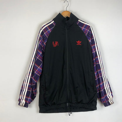 【中古品】【メンズ】 ADIDAS アディダス × KORN コーン 別注 コラボ TRACK TOP JG1341 トラック トップ 長袖 トップス 148-260609-sa-08-tei サイズ：2XL カラー：ブラックレッド 万代Net店