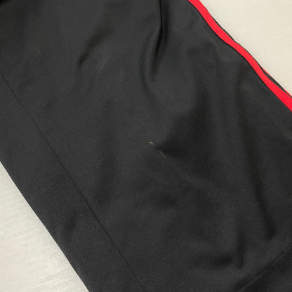 【中古品】【メンズ】 ADIDAS アディダス × KORN コーン 別注 コラボ REVERSIBLE TRACK PANT JG1340 リバーシブル トラックパンツ ボトムス 159-260616-yo-09-tei サイズ：L カラー：ブラックレッド 万代Net店