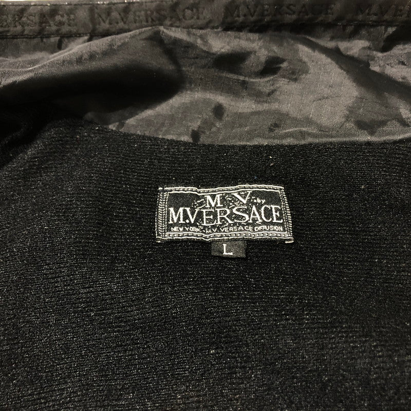 【中古品】【メンズ】 M.VERSAGE エム・ヴェルサーチェ 90's LOGO ZIP UP JACKET 90年代 ロゴ ジップ アップ ジャケット ライトアウター 141-260610-sa-08-tei サイズ：L カラー：ブラック 万代Net店