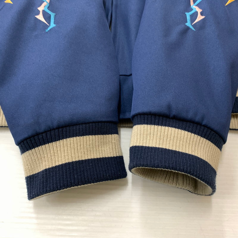 【中古品】【メンズ】 HOMEGAME ホームゲーム GOZZILA REVERSIBLE SOUVENIR JACKET ゴジラ リバーシブル スーベニアジャケット アウター 145-260611-yo-04-tei サイズ：L カラー：ブラック/ブルー 万代Net店