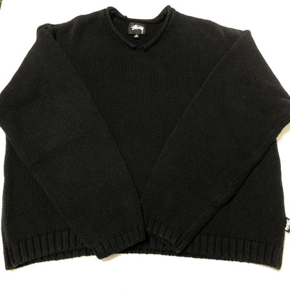 【中古品】【メンズ】 STUSSY ステューシー ROLL V NECK SWEATER 117289 ロール Vネック セーター 長袖 トップス ニット 142-260610-sa-03-tei サイズ：M カラー：ブラック 万代Net店