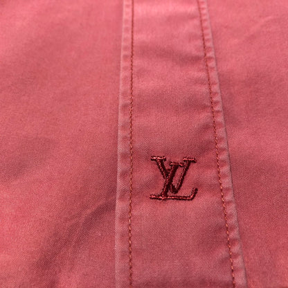 【現状渡し品】【メンズ】 LOUIS VUITTON ルイヴィトン REGULARCOLLAR POCKET S/S SHIRT レギュラー カラー ポケット ショートスリーブ シャツ 半袖 トップス 179-260610-sa-01-tei サイズ：L カラー：ピンク 万代Net店