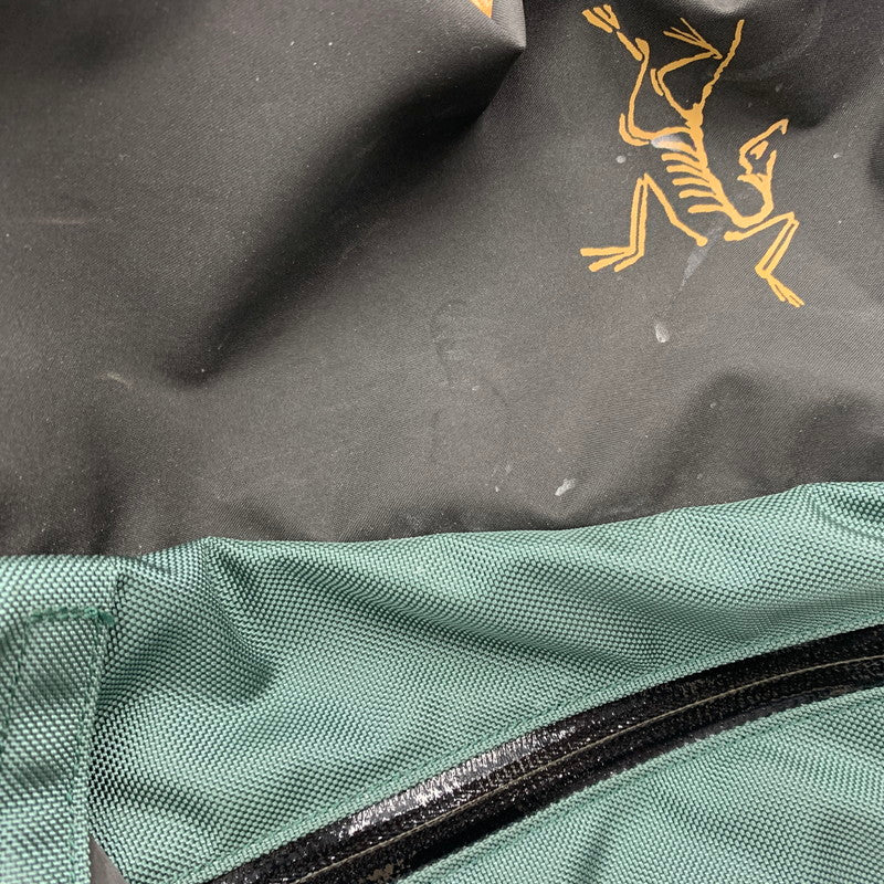 【現状渡し品】【メンズ】 ARC'TERYX アークテリクス ARRO 22 BACKPACK X000007969 アロー バッグパック カバン リュックサック デイパック 188-260613-ko-17-tei カラー：グリーン系/ブラック 万代Net店