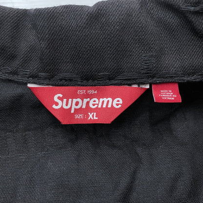 【中古品】【メンズ】 SUPREME シュプリーム 25FW JACQUARD LOGOS DENIM TRUCKER JACKET ジャガード ロゴ デニムトラッカー ジャケット ライトアウター Gジャン 149-260612-yo-01-tei サイズ：XL カラー：ブラック 万代Net店