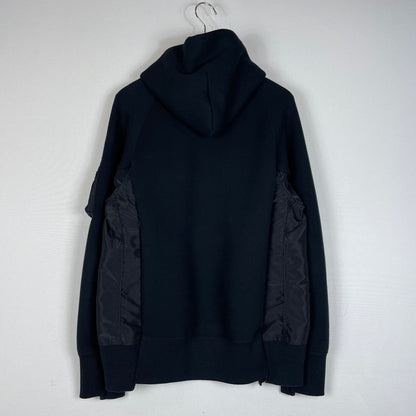 【中古品】【メンズ】 SACAI サカイ SPONGE SWEAT × NYLON TWILL HOODIE SCM-219 AD2025 スポンジスウェット × ナイロンツイル フーディ 長袖 トップス ジップパーカー 140-260612-yo-06-tei サイズ：1 カラー：ブラック 万代Net店