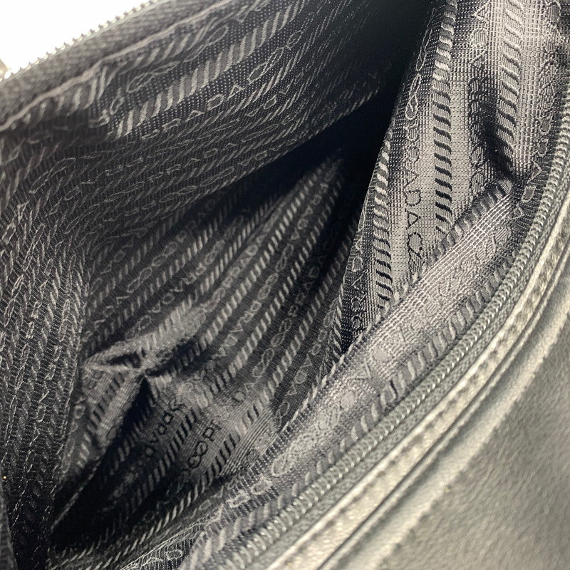 【現状渡し品】【メンズ】 PRADA プラダ MESSENGER LEATHER BAG メッセンジャー レザー バッグ カバン ショルダーバッグ 180-260615-ko-03-tei カラー：ブラック 万代Net店
