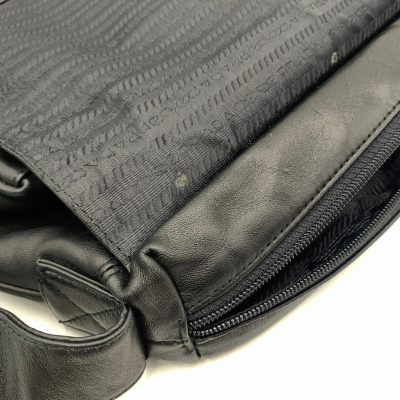 【現状渡し品】【メンズ】 PRADA プラダ MESSENGER LEATHER BAG メッセンジャー レザー バッグ カバン ショルダーバッグ 180-260615-ko-03-tei カラー：ブラック 万代Net店