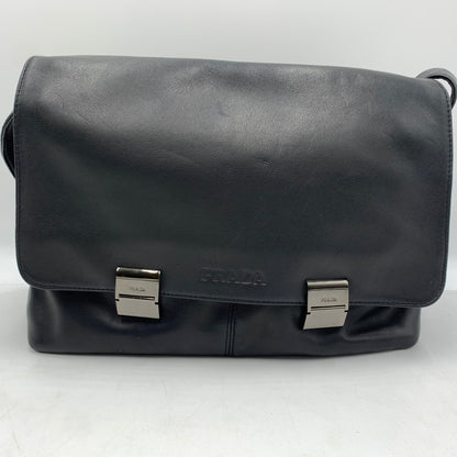 【現状渡し品】【メンズ】 PRADA プラダ MESSENGER LEATHER BAG メッセンジャー レザー バッグ カバン ショルダーバッグ 180-260615-ko-03-tei カラー：ブラック 万代Net店