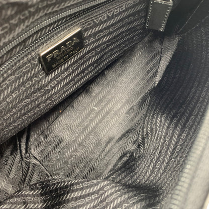 【現状渡し品】【メンズ】 PRADA プラダ MESSENGER LEATHER BAG メッセンジャー レザー バッグ カバン ショルダーバッグ 180-260615-ko-03-tei カラー：ブラック 万代Net店