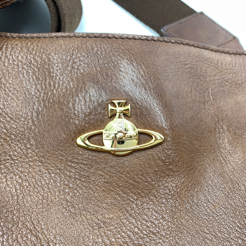 【中古品】【メンズ】 Vivienne Westwood ヴィヴィアン・ウエストウッド ORB SHOULDER BAG オーブ ショルダーバッグ カバン レザーバッグ 188-260723-ko-04-tei カラー：ブラウン 万代Net店